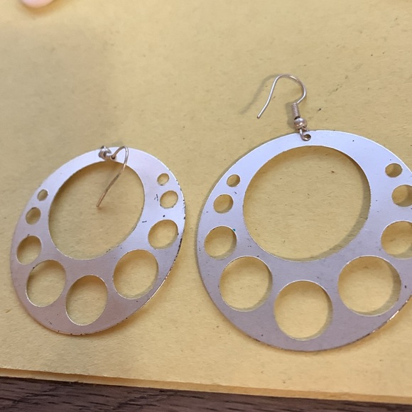 Unique earrings - Picture 2 of 4